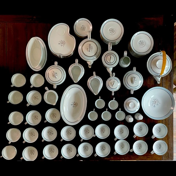 Noritake Bone China tea set. 84 piece. - Picture 1 of 10